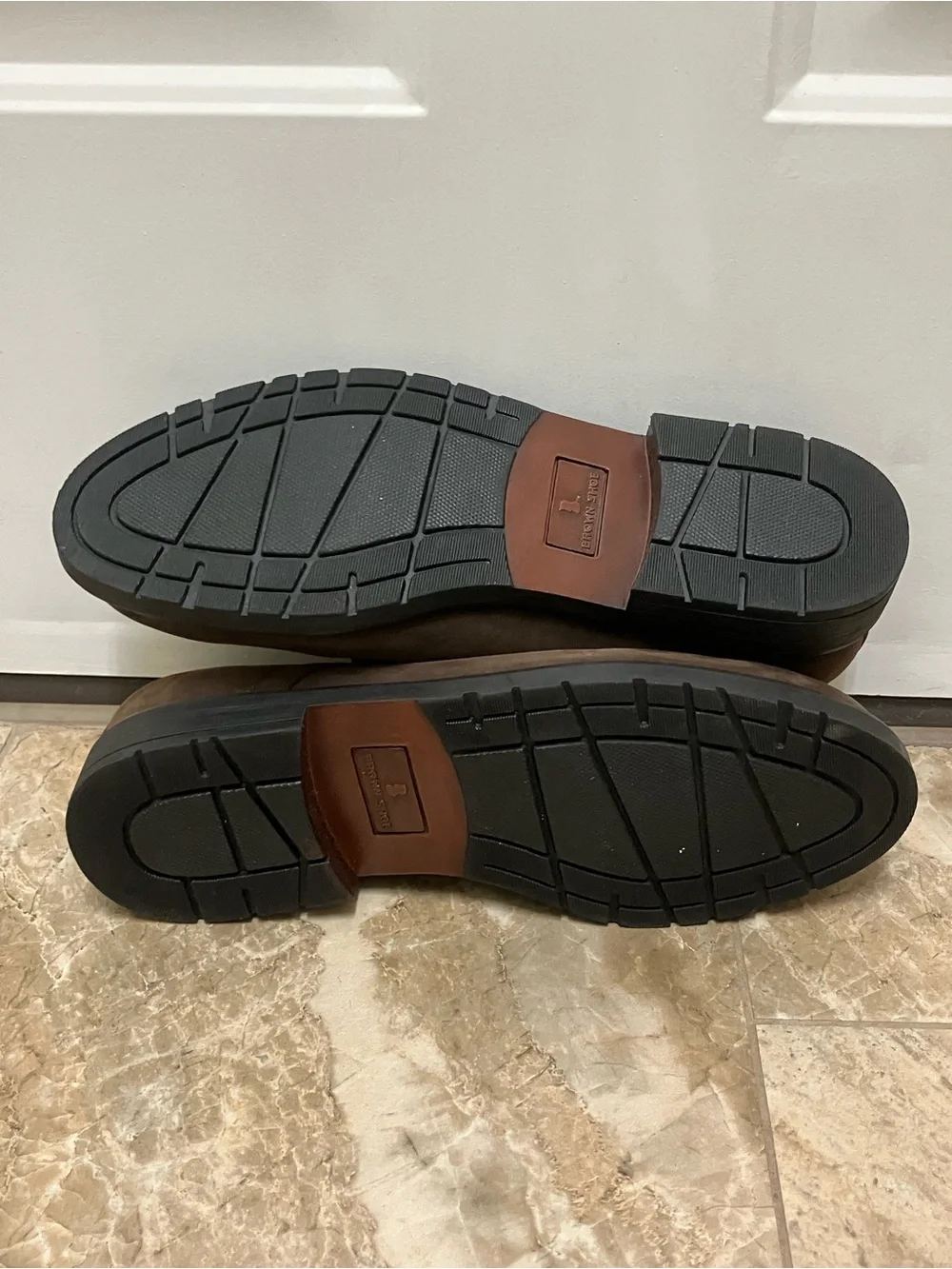 Brown Shoe Company brown color